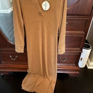 Hummingbird Gorgeous long camel sweater dress. Boutique find!  NWT